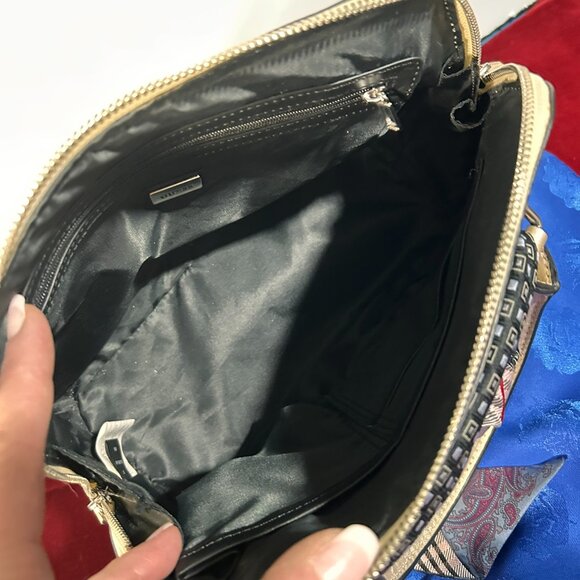 ✨ Y2K Guess Metallic Champaign Satchel – Custom Styled for That It-Girl Look ✨ - Picture 7 of 10